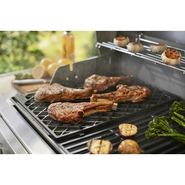 Чугунная решетка Sear Grate для грилей Genesis II Weber, 7651